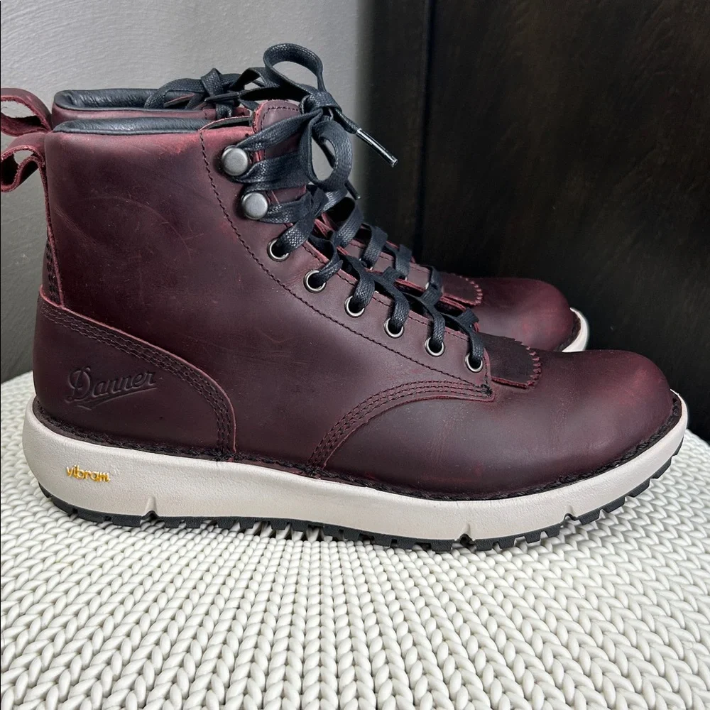 Danner Loger 917 Port Boots - Picture 2 of 9